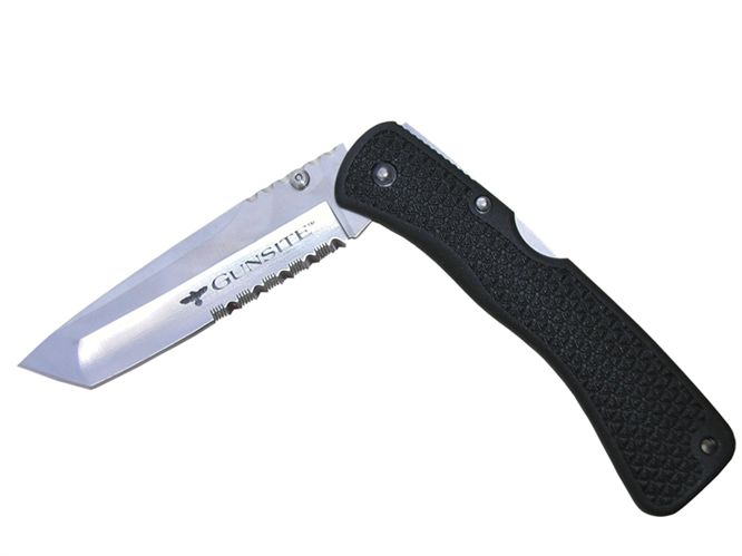 The Gunsite’s lever lock lets you close the knife while keeping your finger clear of the blade.