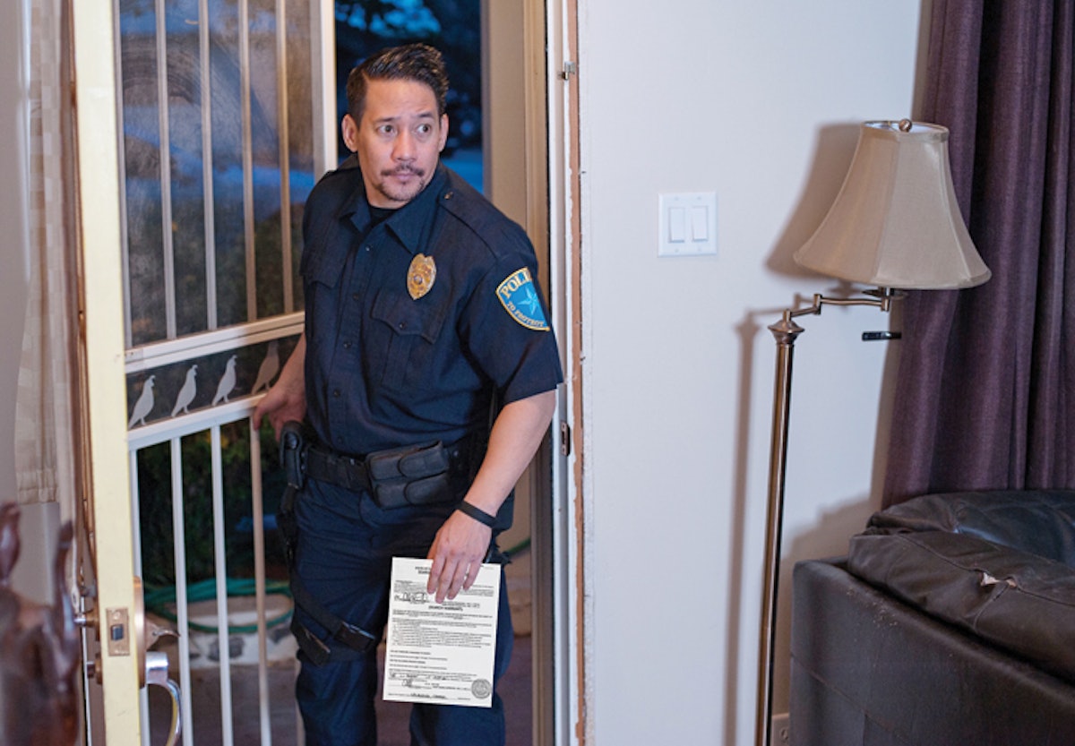 Serving the Search Warrant Police Magazine