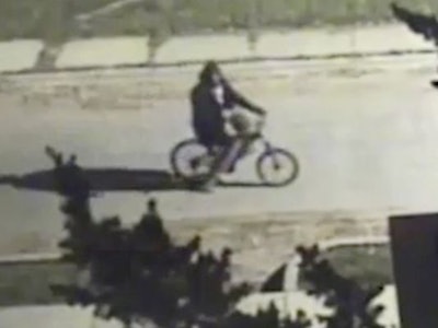 Still image from video of suspect released by the Detroit Police. The police are asking the public for help in identifying the man on the bike, who is suspected in the murder of Wayne State University officer Sgt. Collin Rose. (Photo: Detroit PD)