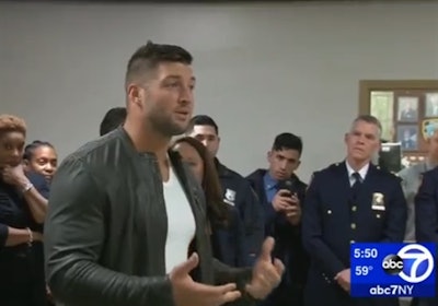 M 2016 12 02 1503 Tim Tebow Nypd 1