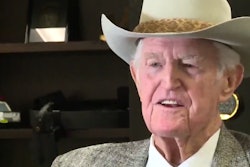 2017 03 09 1418 Oldest Cop Closeup