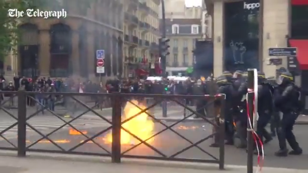 2017 05 01 1515 Paris Riots Police Injured