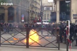 2017 05 01 1515 Paris Riots Police Injured
