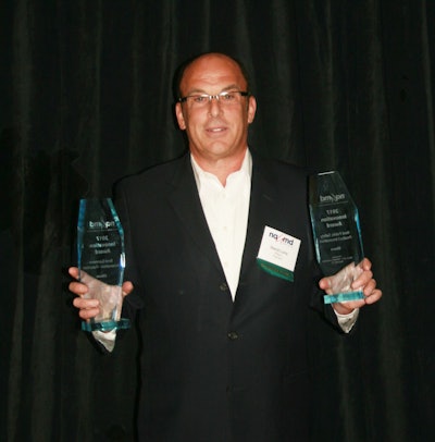 Elbeco President & CEO David Lurio accepted a product innovation award at the NAUMD Expo. (Photo courtesy of Elbeco)