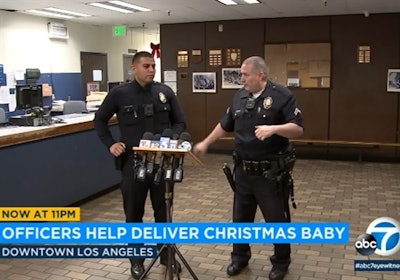 M 2017 12 26 1020 Lapd Offs Xmas Baby Delivery 1