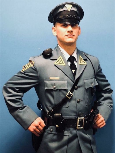 New Jersey Trooper Kenneth Minnes applied used a makeshift tourniquet to save a crash victim. (Photo: NJ State Police)