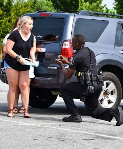 Officer John Heart made plans with his LPD friends to propose to his girlfriend during a traffic stop.