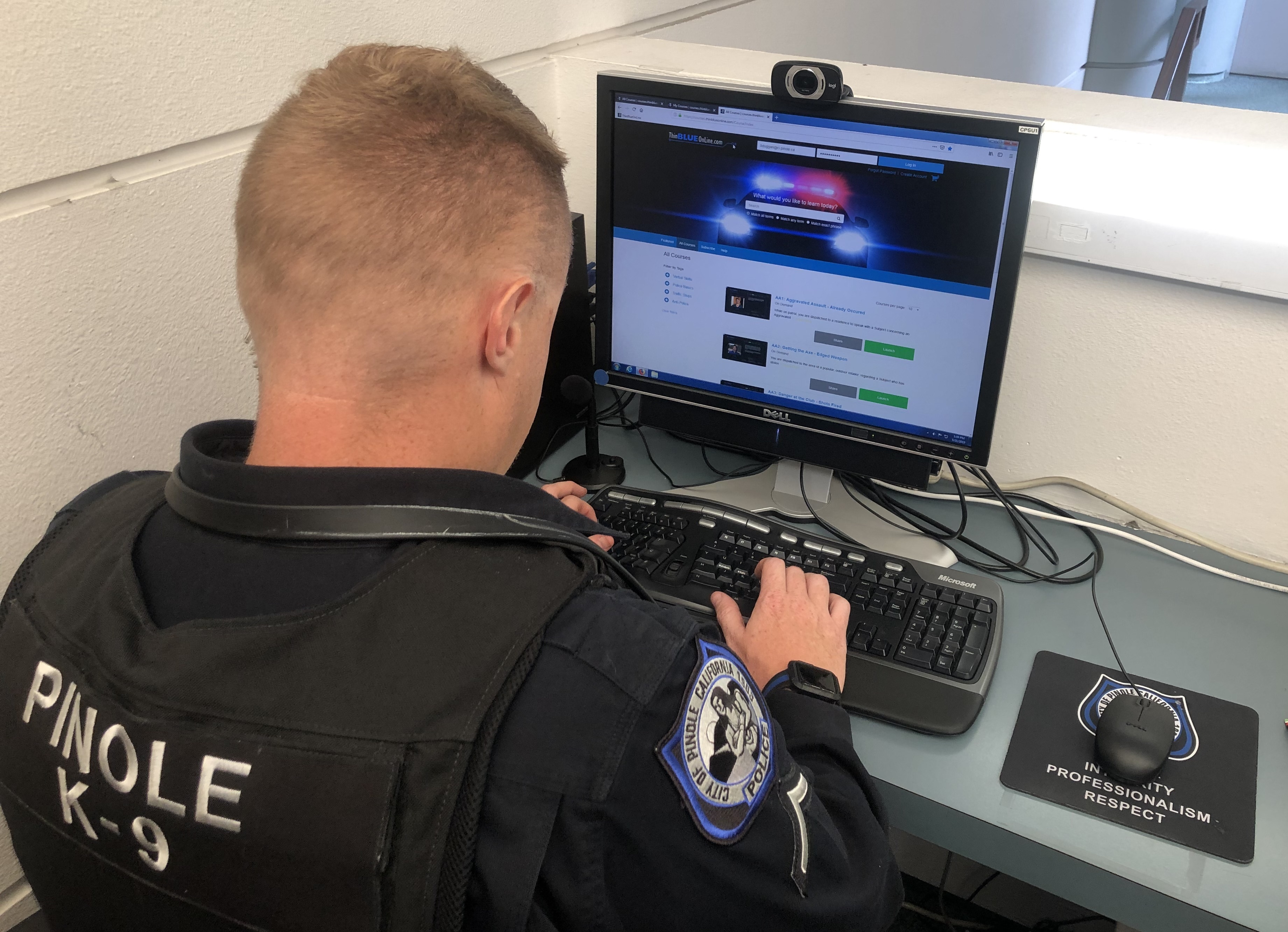 Using the training on ThinBlueOnLine.com, officers can build verbal communications skills in just minutes of work.