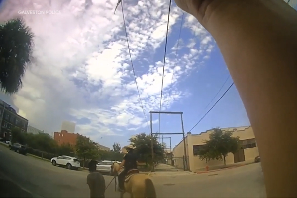 Video: Texas Police Release Body Camera Footage Of Controversial Arrest ...