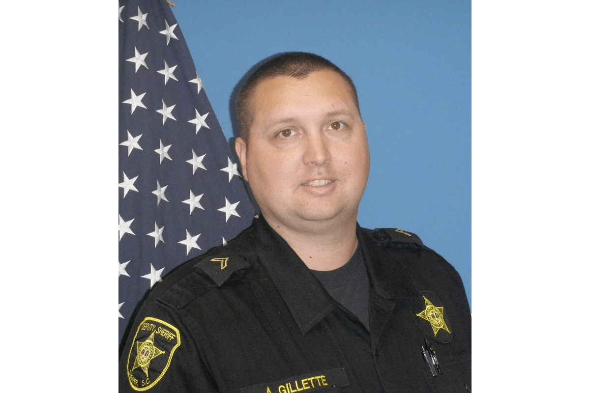South Carolina Deputy Killed Serving Warrants, Suspect Dead Police