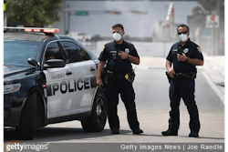 2020 04 27 15 05 31 Miami Beach Police Officers Wear Protective Masks Gettyembed Websz