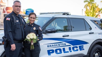 Veteran Bradenton, FL, detectives Jay Gow and Lixa Moyett were married this weekend at police headquarters. (Photo: Bradenton PD)