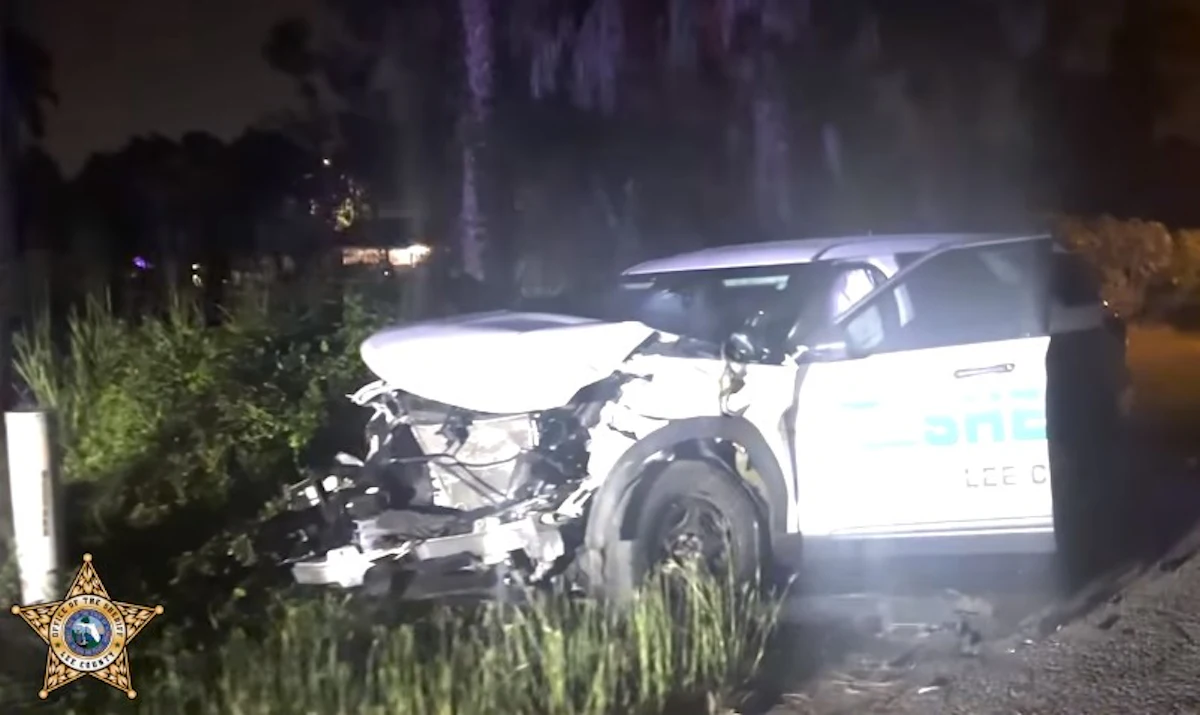Florida Deputy Injured in Pursuit Crash Involving Stolen U-Haul Truck - Vimarsana News