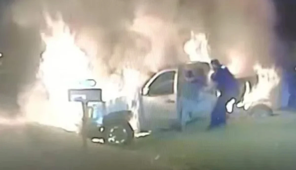 Michigan Officer Pulls Elderly Woman from Burning Pickup Truck - Vimarsana News
