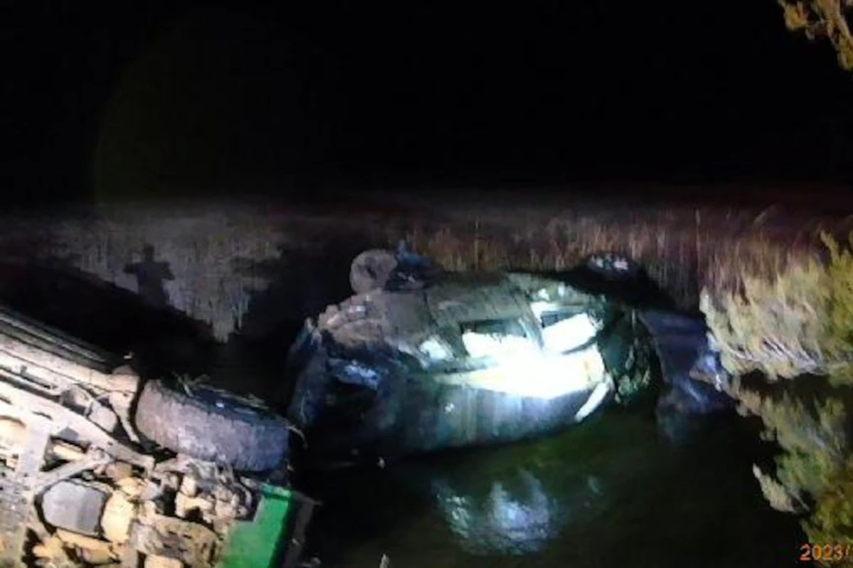 Nebraska Officers Honored for Saving Baby from Wrecked Car in Freezing Water - Vimarsana News