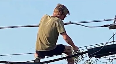 Texas officers are dealing with organized and brazen copper wire thieves.