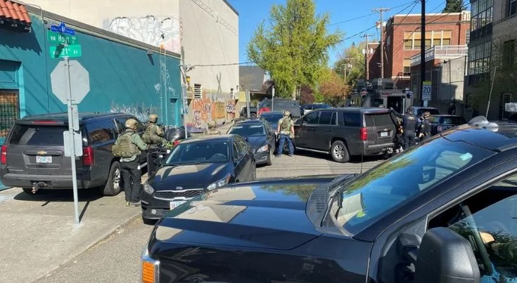 The Portland Police called out the Special Enforcement Response Team to arrest a suspect who has been involved in two standoffs this week.